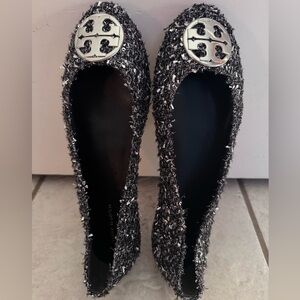 Brand new Tory Burch Metallic Black Tweed Ballet Flats with Logo